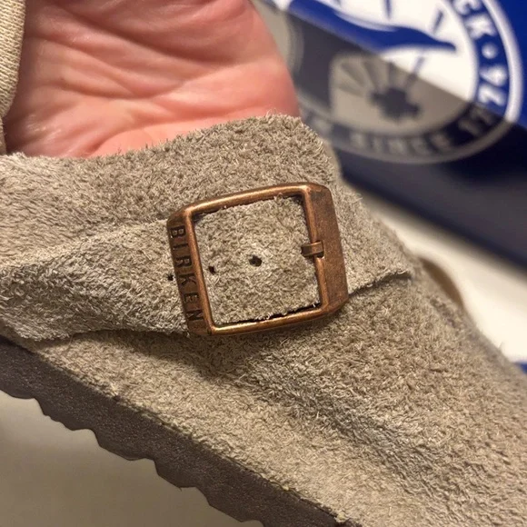 Birkenstock Taupe Suede Slip-Ons size 35 or kids 3-4 - Picture 9 of 11